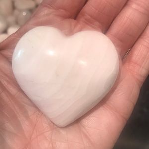 Mangano Calcite Heart
